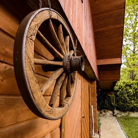 Pawlikowka Фермерский дом *